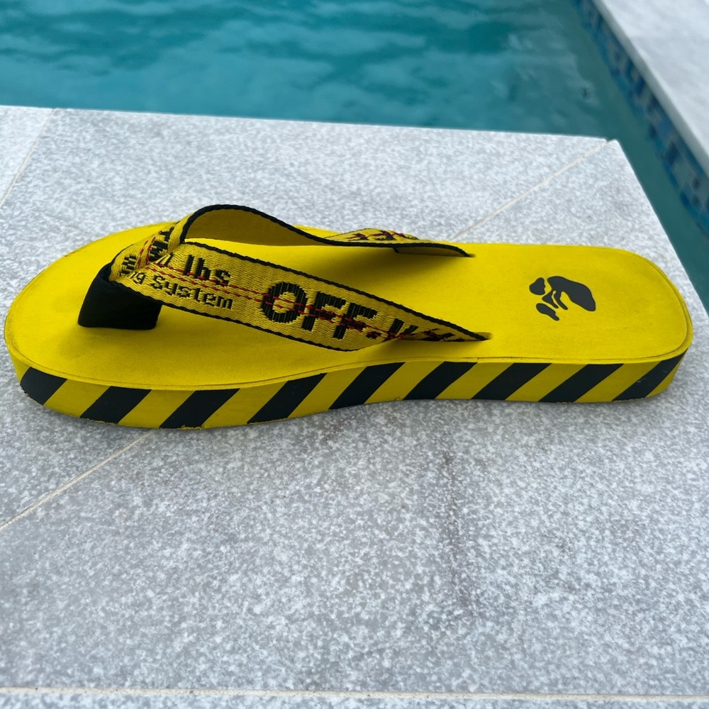 Off-White Industrial Belt Flip Flop🚧 - Picture 5 of 8